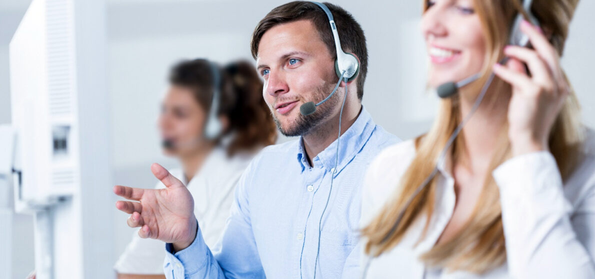 Choosing the Right Call Answering Service for Small Businesses